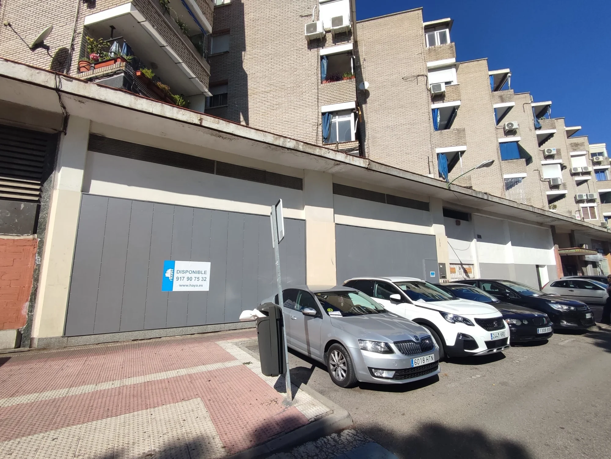 Local comercial en subasta en Parla