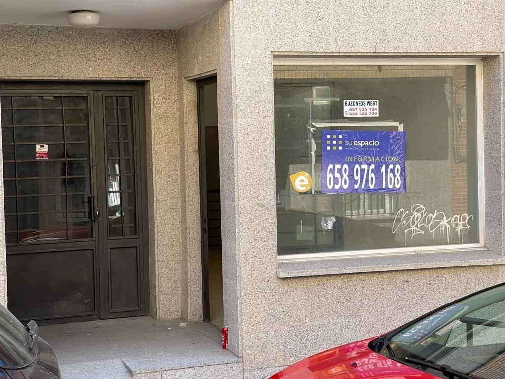 Two-level Toledo commercial unit, 94 m²