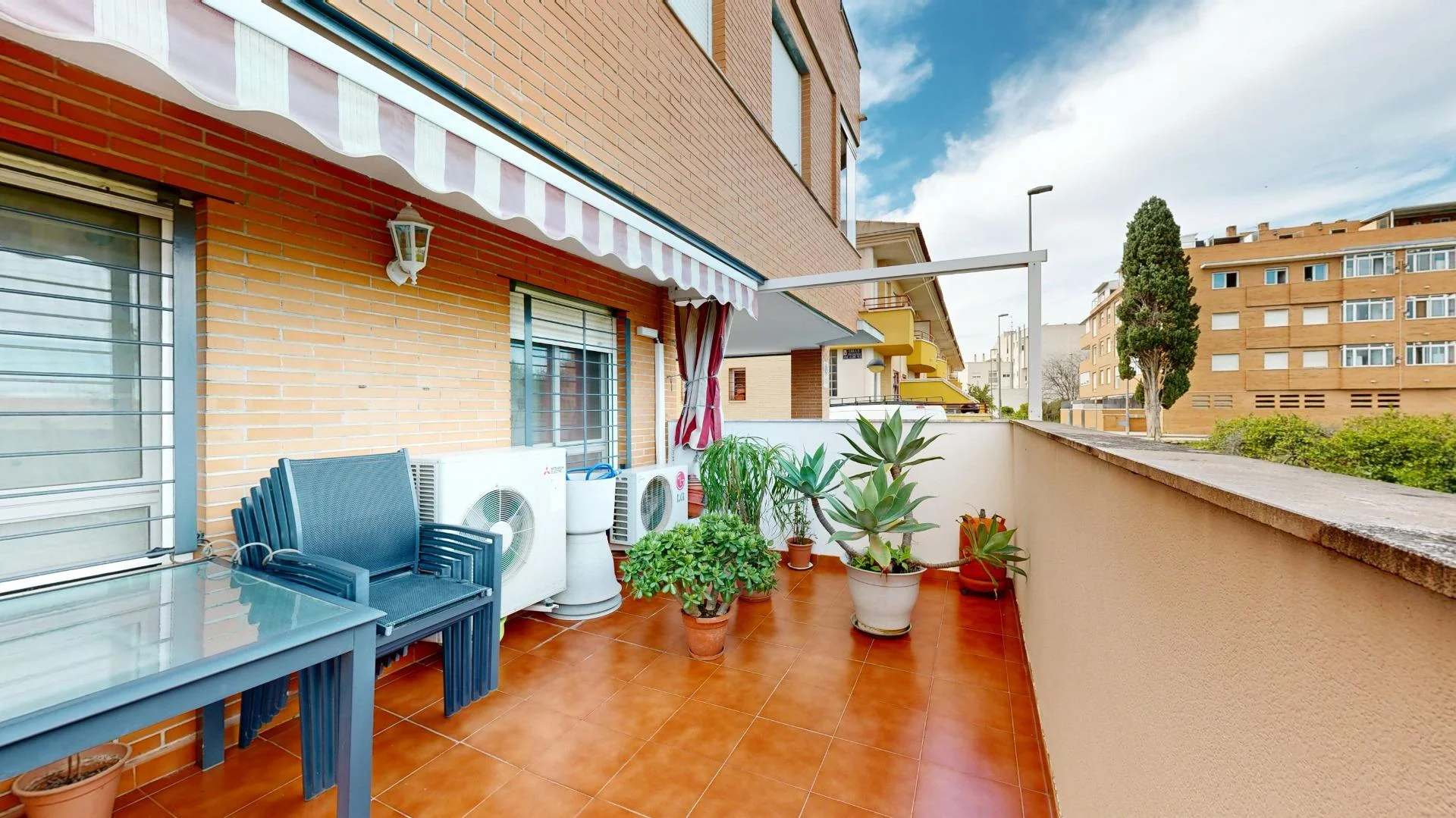 Piso en Aljucer con terraza y 3 dormitorios