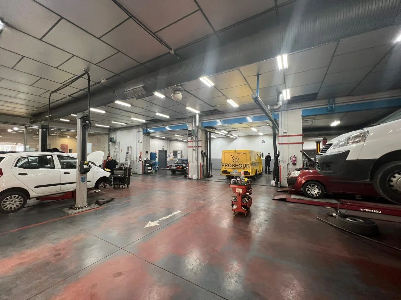 Nave industrial en Coslada, 3.250 m²