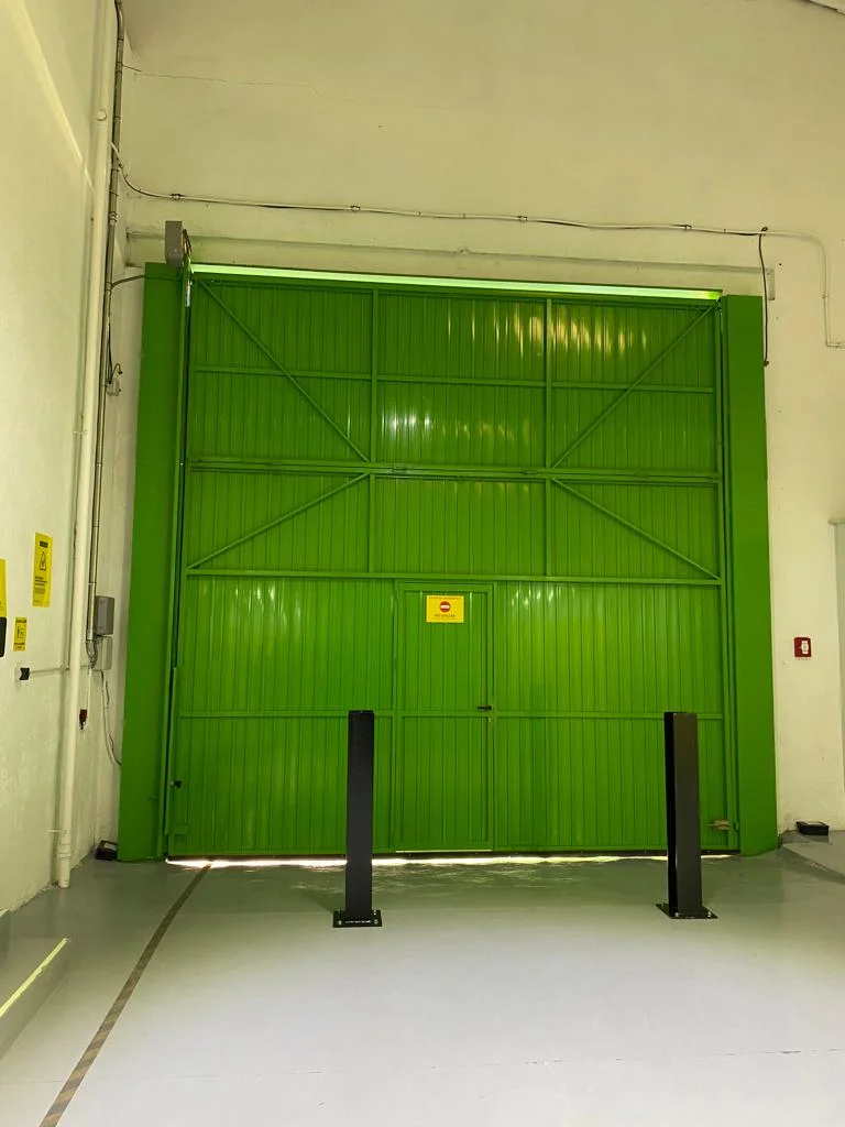 Nave industrial en Leganés, 1.182 m²