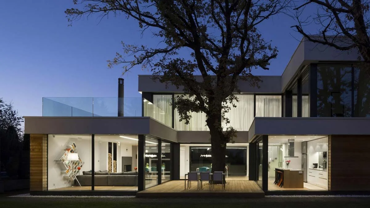 Four-bedroom apartment with pool
