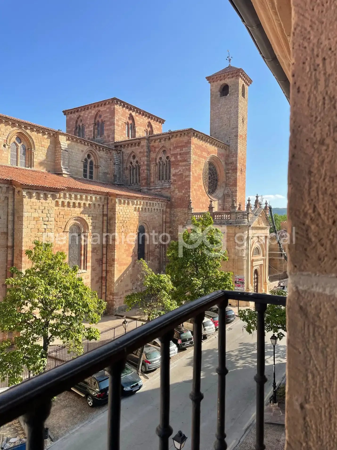 Central Sigüenza flat, 4 bedrooms