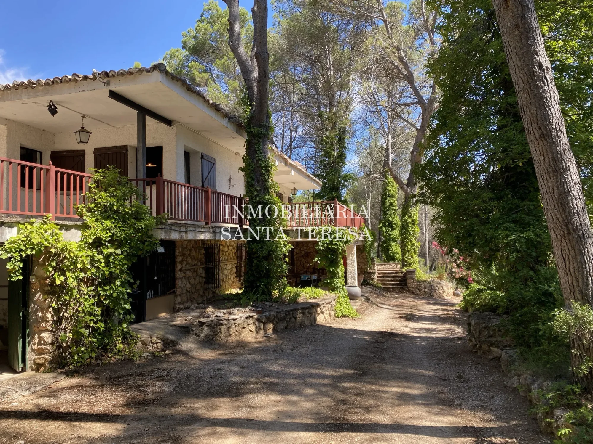 Gran casa de campo con piscina