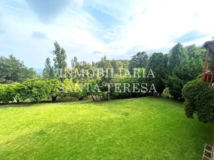 Finca rústica con 9 hectáreas