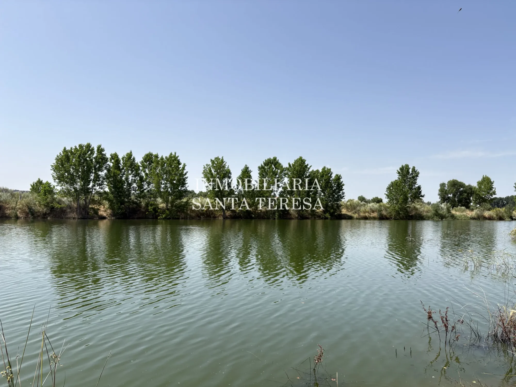 Gran finca madrileña con acceso al río