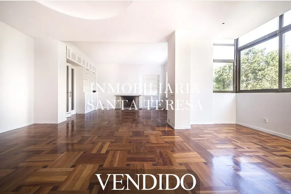 Chamberí flat with 172 m², four bedrooms