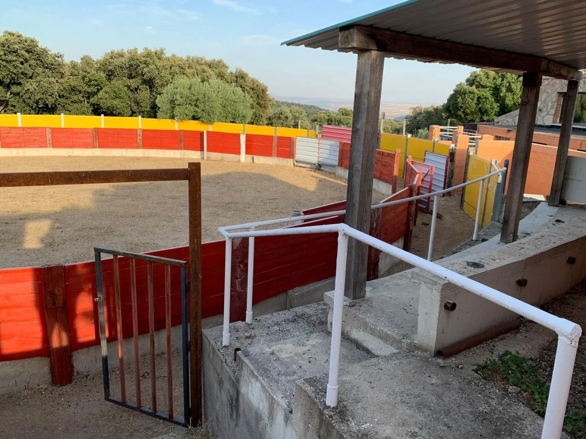 Finca rústica con 700 m² construidos