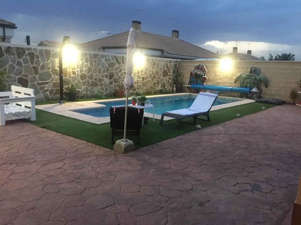 Chalet reformado en Escalona con piscina