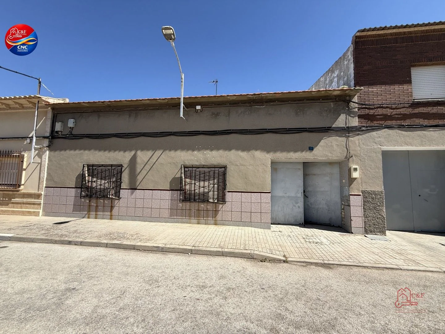 Casa adosada de 167 m² y una planta con garaje