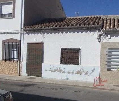 Casa en Alcázar para reformar