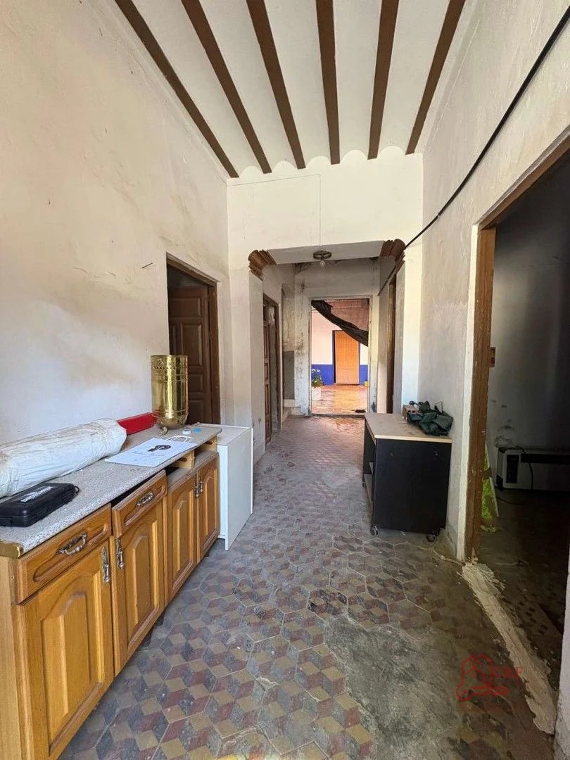 Large two-floor house, 11 bedrooms
