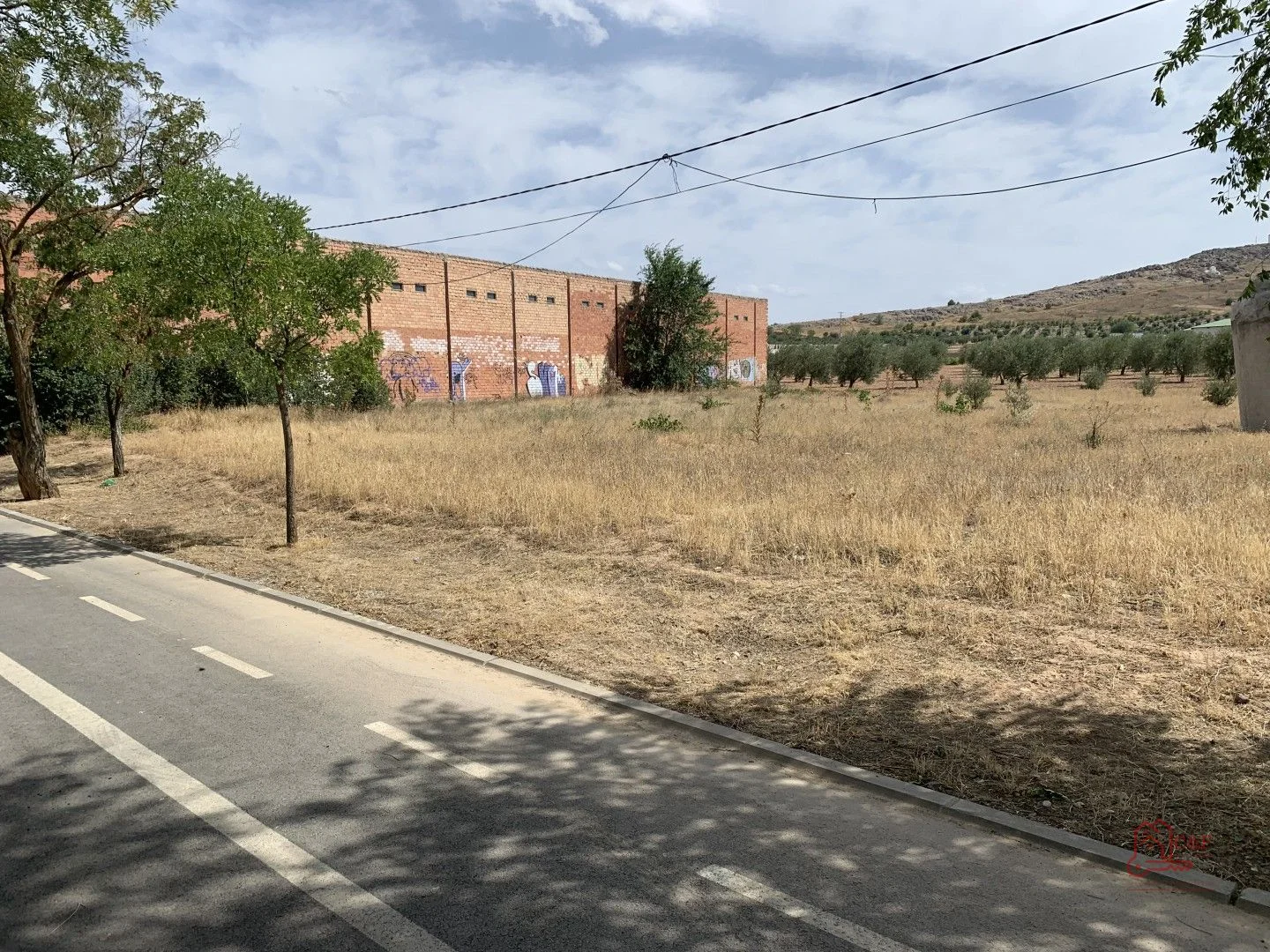 Rural plot near cemetery, 6,577 m²
