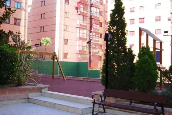 Piso de un dormitorio con piscina en Simancas