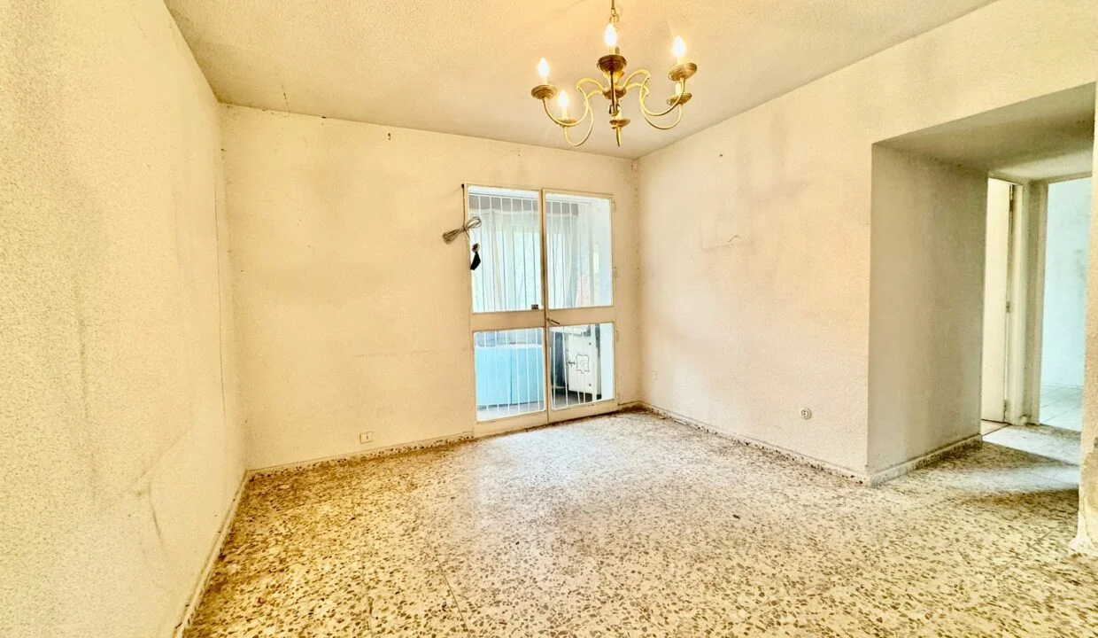 Renovation flat in Marroquina, three bedrooms