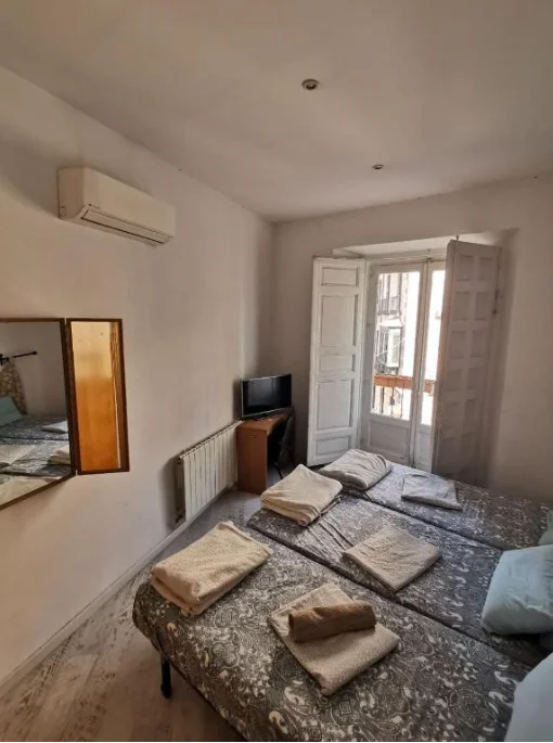 Tourist-licensed Madrid flat, four bedrooms