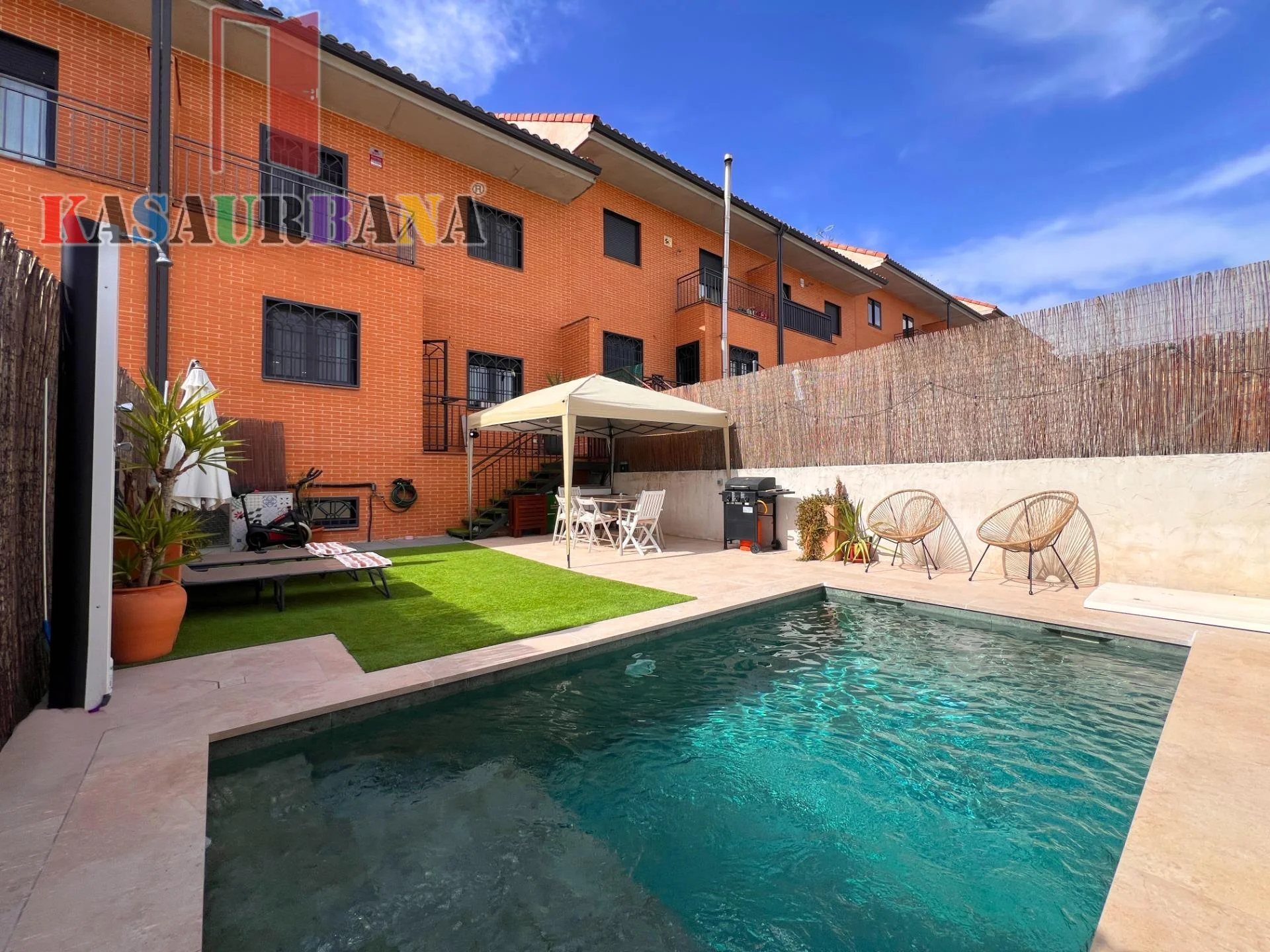 Chalet reformado en Ciempozuelos con piscina