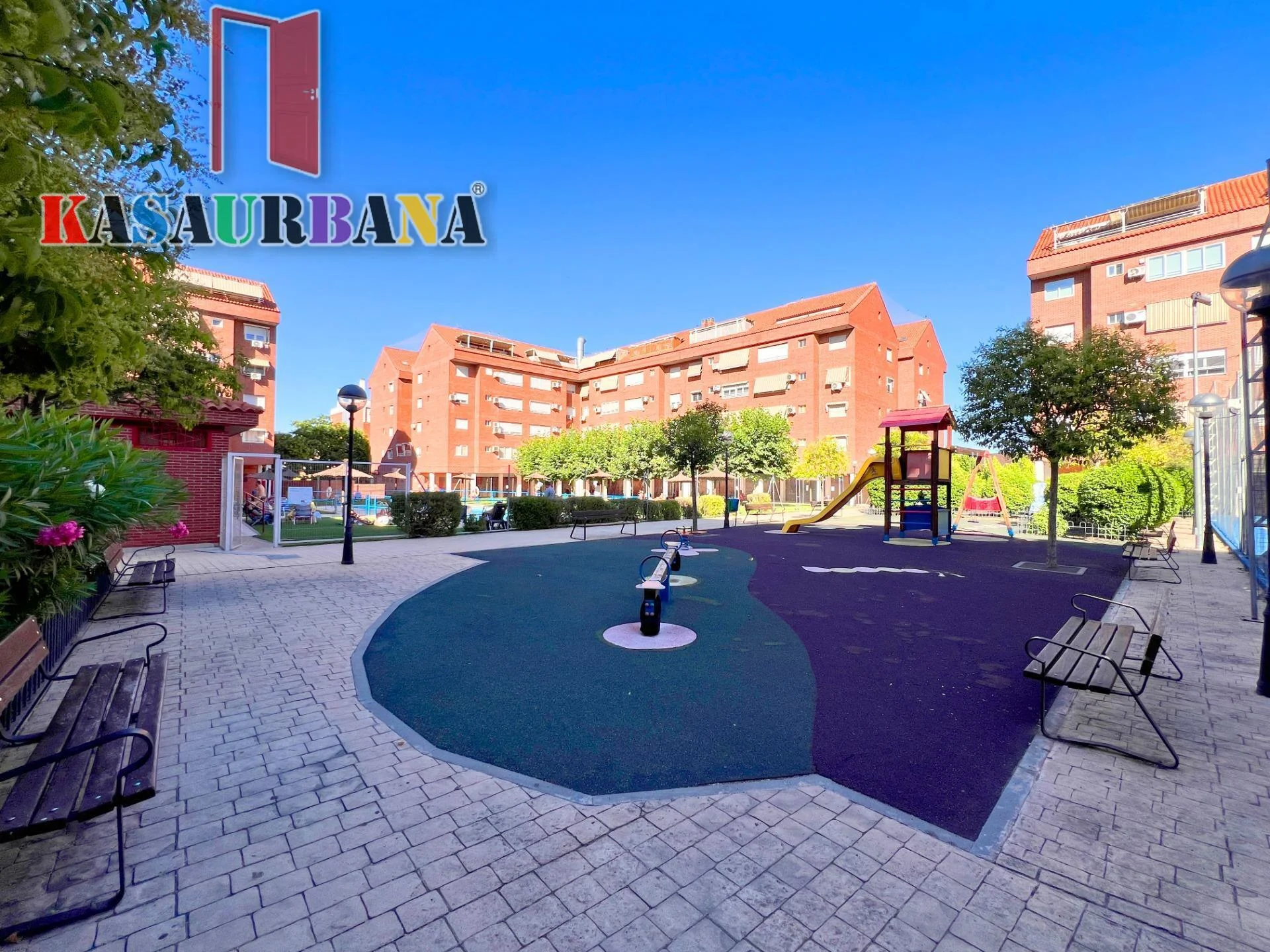 Valdemoro flat with private patio