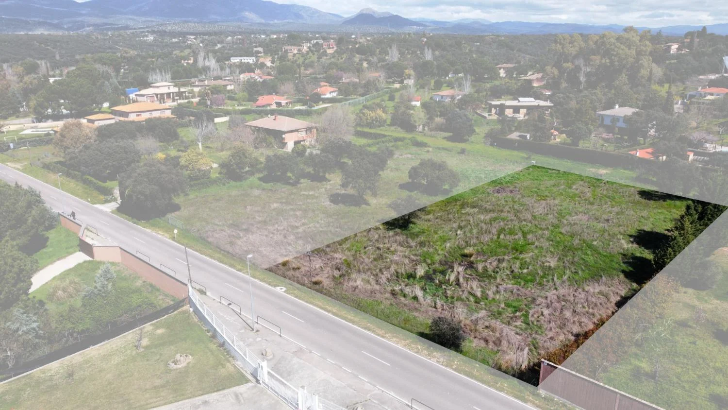 Parcela urbana en Serranillos, 3.011 m²