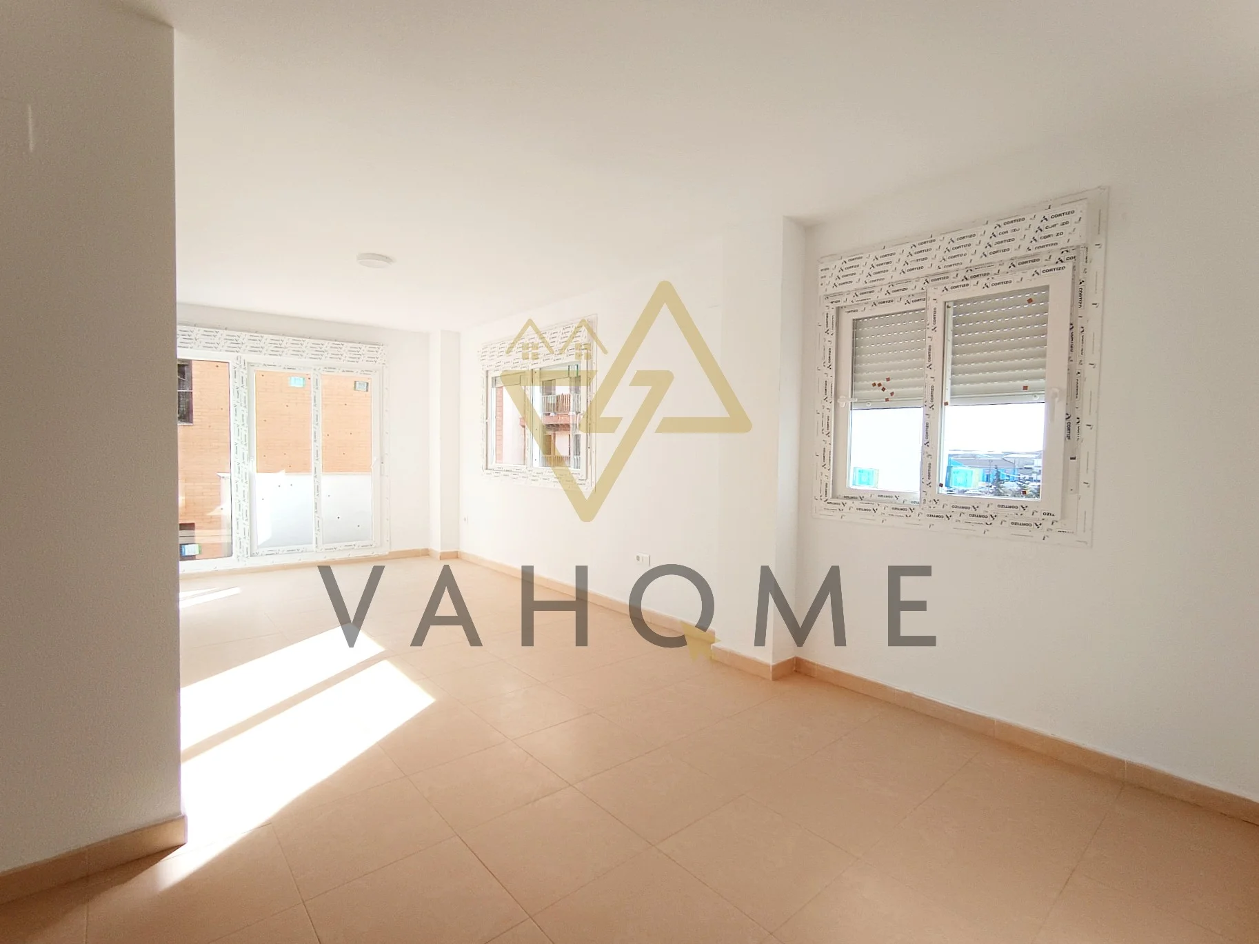 Renovated Ocaña flat with garage
