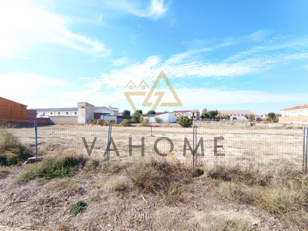 Developable Yepes land for 64 homes