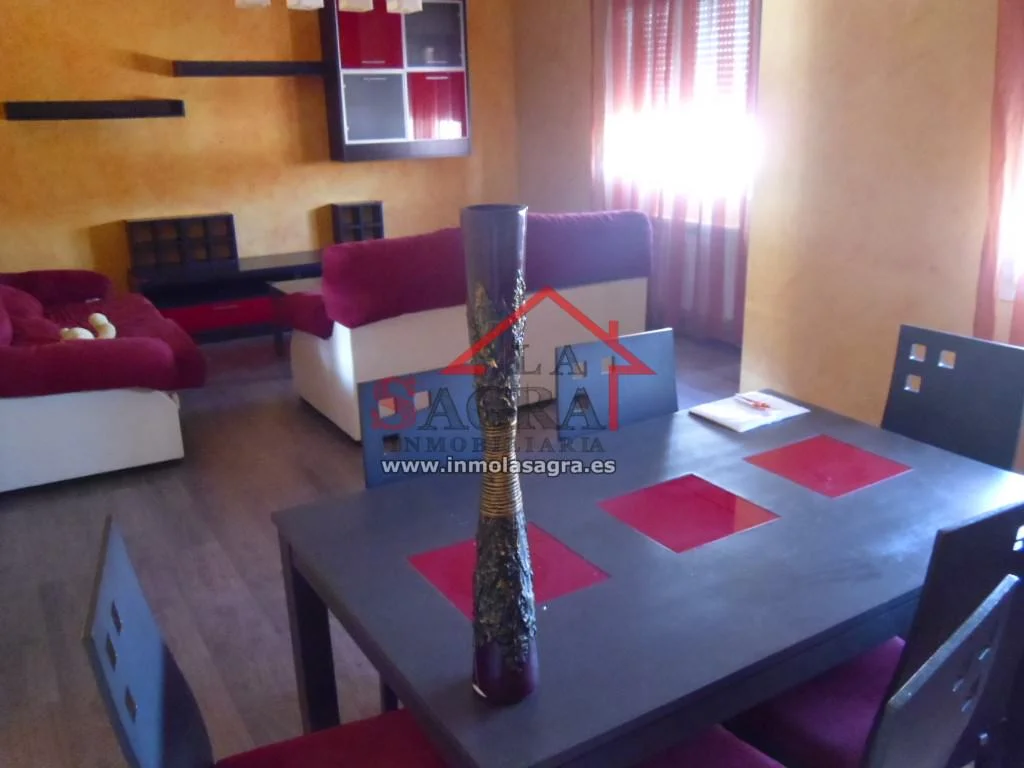 Chalet de tres dormitorios en Borox
