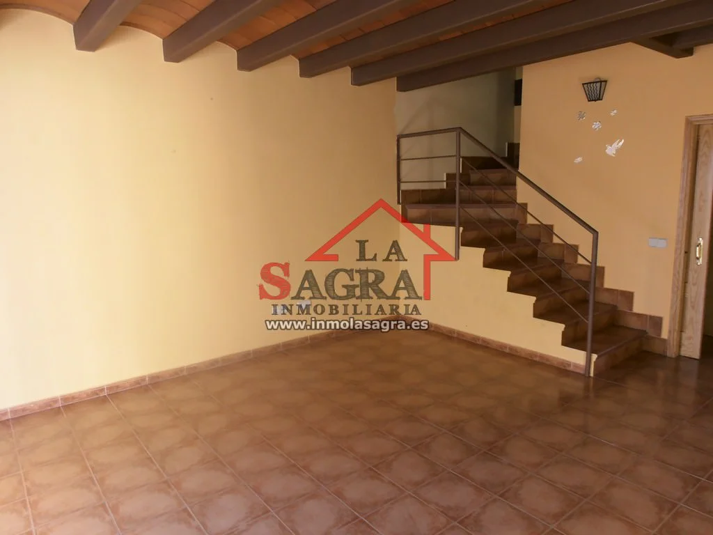 New townhouse near A-42, 3 bedrooms