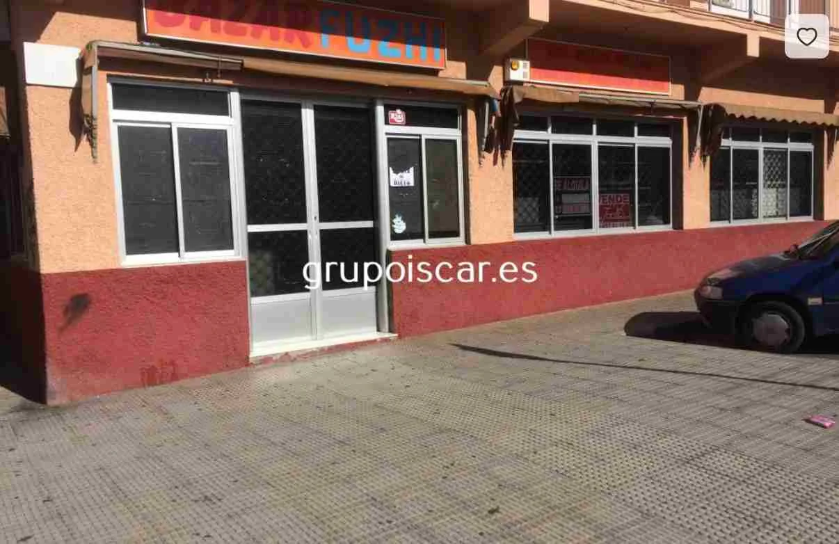 Corner commercial unit with rental upside