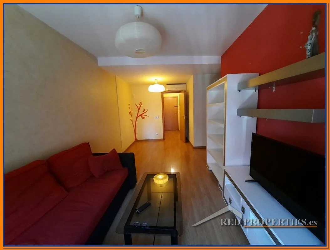 Two-storey Burujón house, four bedrooms