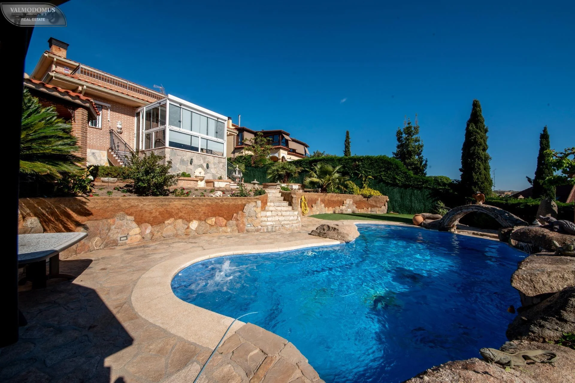 Luxury villa with pool, 4 bedrooms