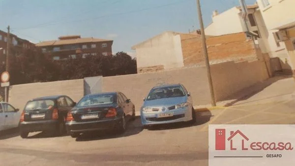 Solar urbano céntrico con potencial edificable