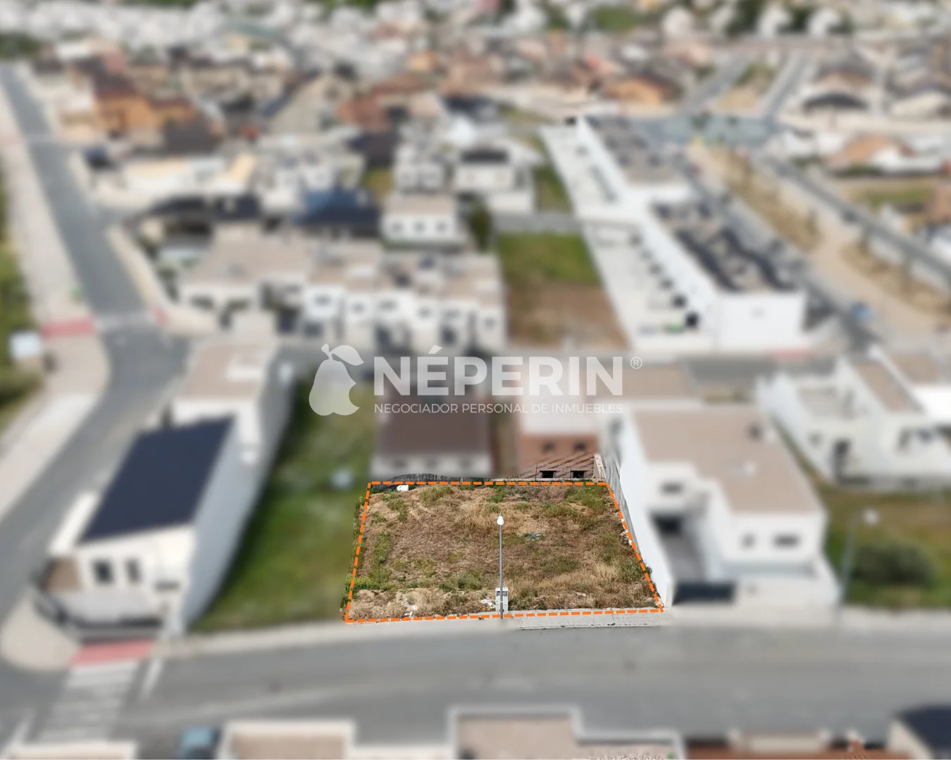 Two adjacent urban plots, 480 m²