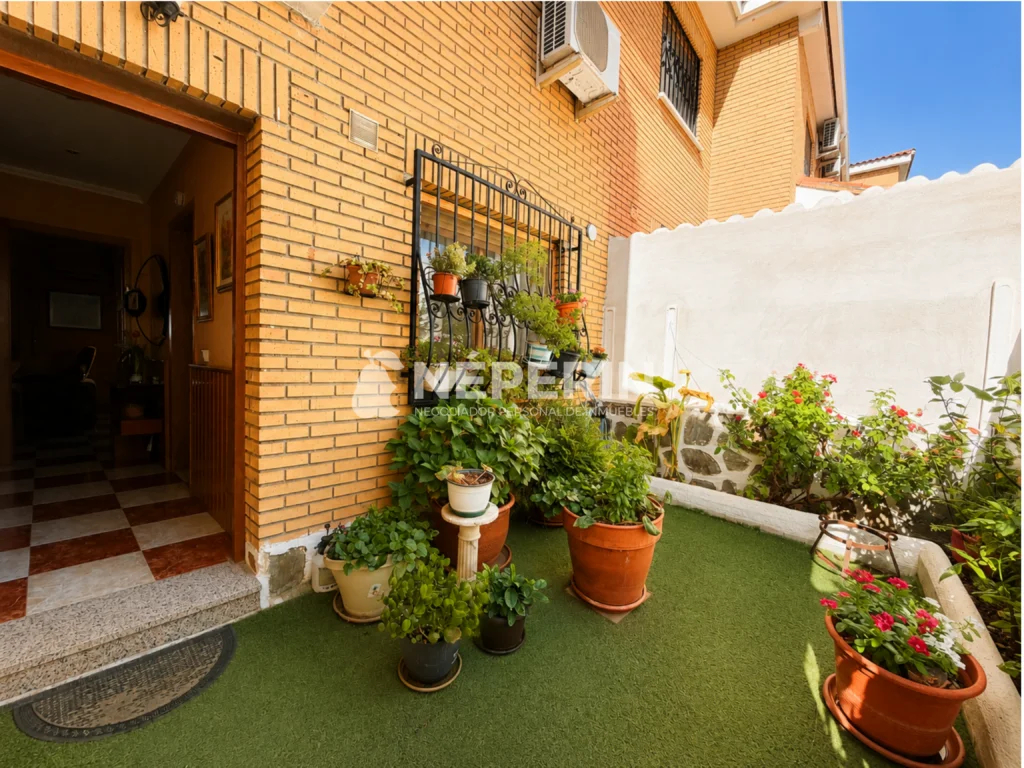 Four-bedroom townhouse in Yuncos