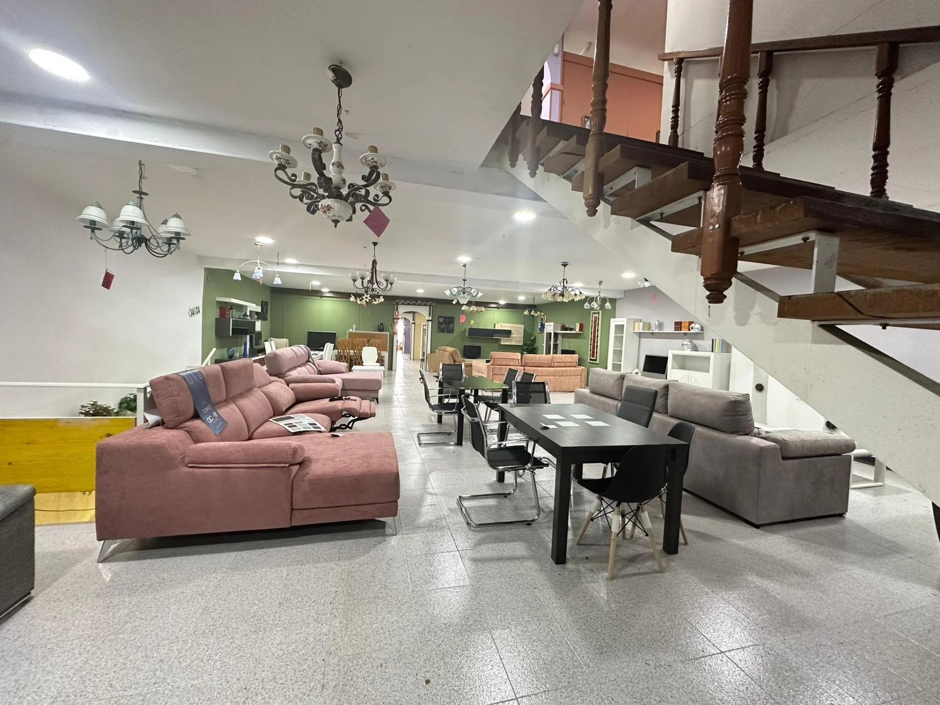 Edificio de inversión de 1.507 m² en Quintanar