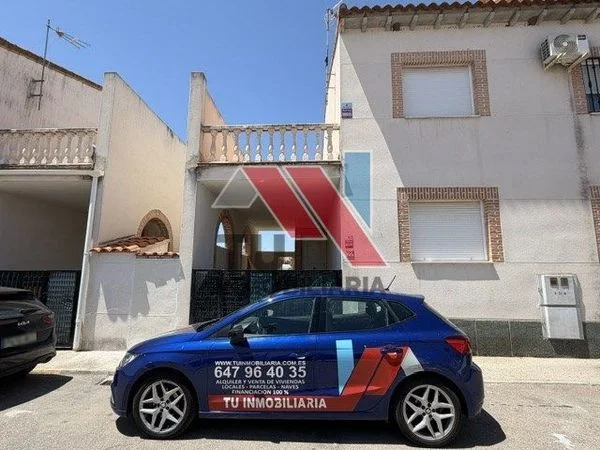 Two-bedroom Carmena townhouse with garden