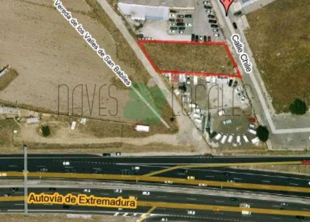 Parcela industrial con 1.108 m² edificables