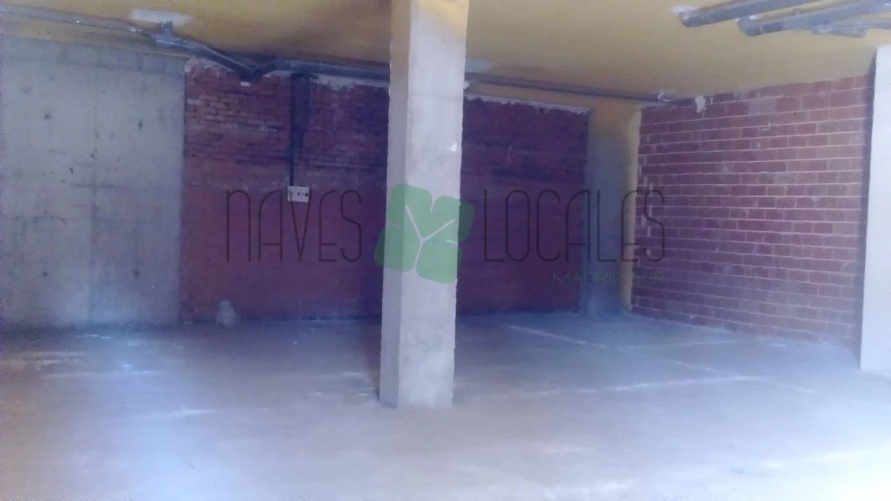 208 m² commercial premises in Centro