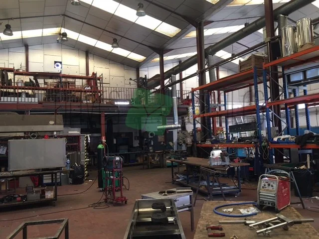 Nave industrial reformada de 666 m²