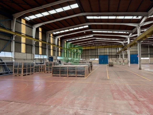 Equipped industrial warehouse, 3,548 m²