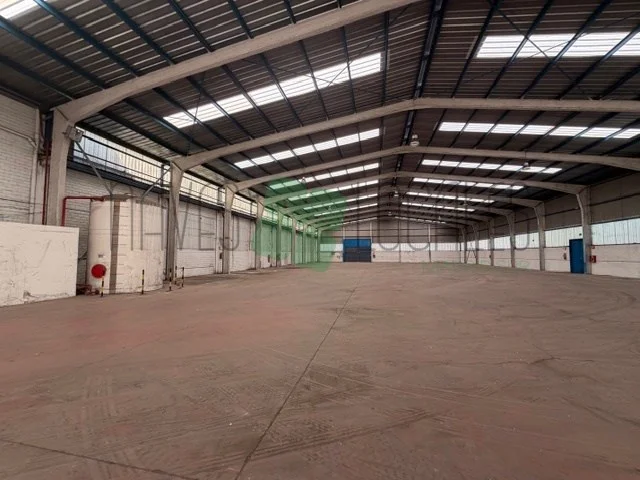 Industrial warehouse in Pinto, 4,644 m²