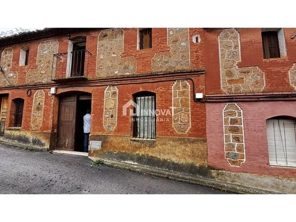 Casa céntrica para reformar con 442 m²