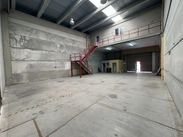 Nave industrial en Noblejas, 266 m²