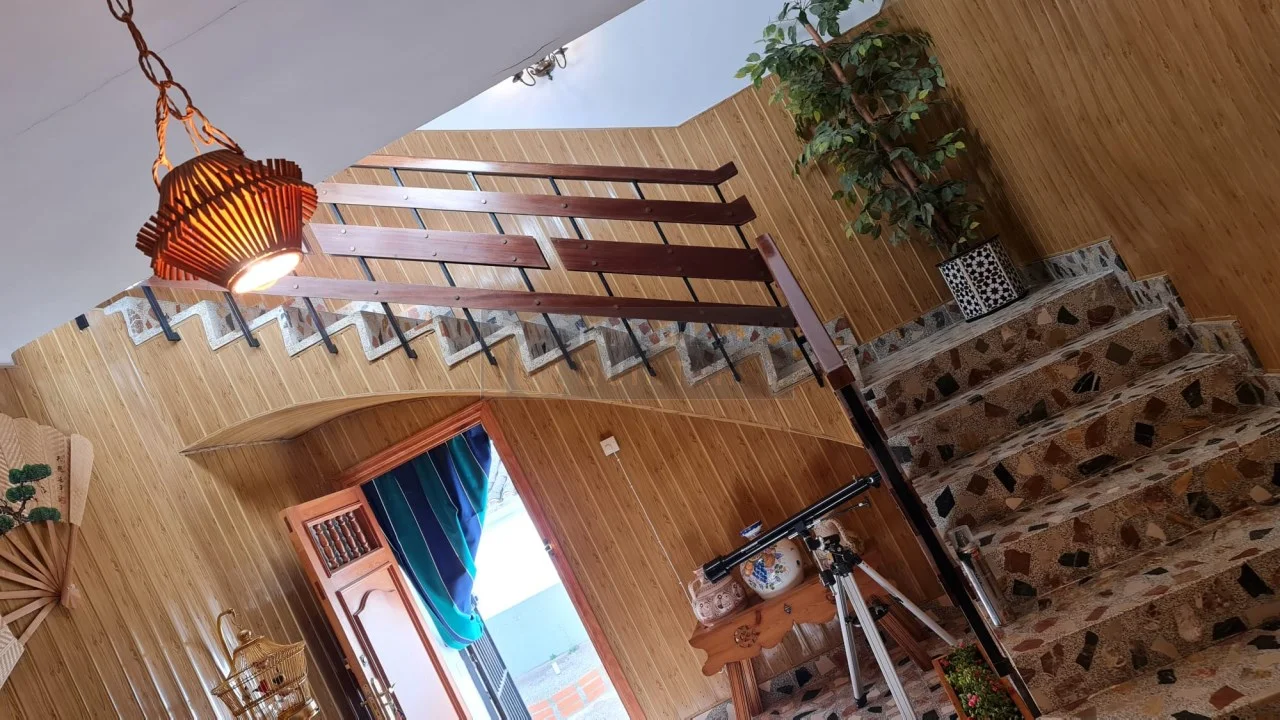Gran casa dúplex con nave para eventos