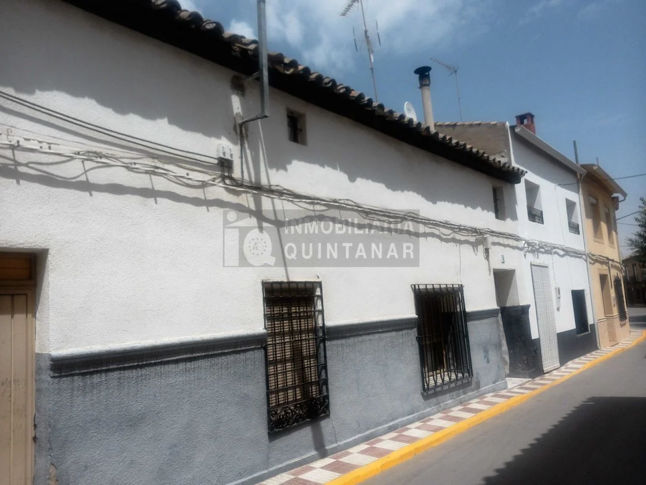 Rebuildable house in La Villa