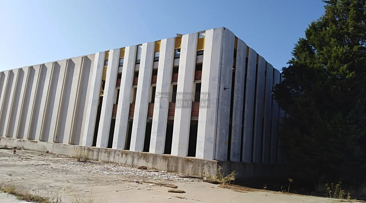 Nave industrial de 4.600 m²