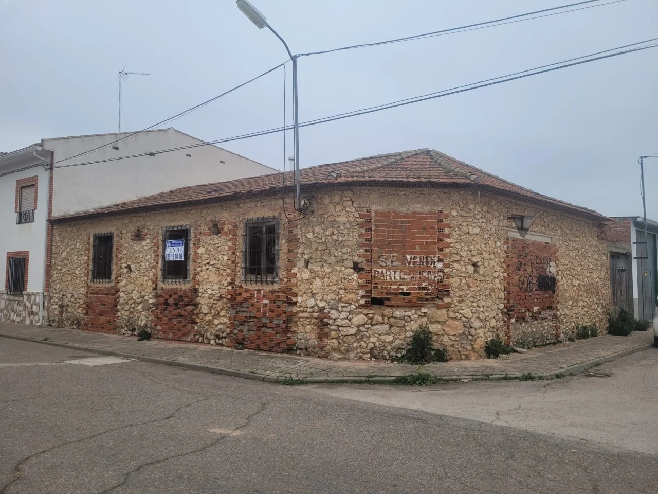 Corner plot with redevelopment potential