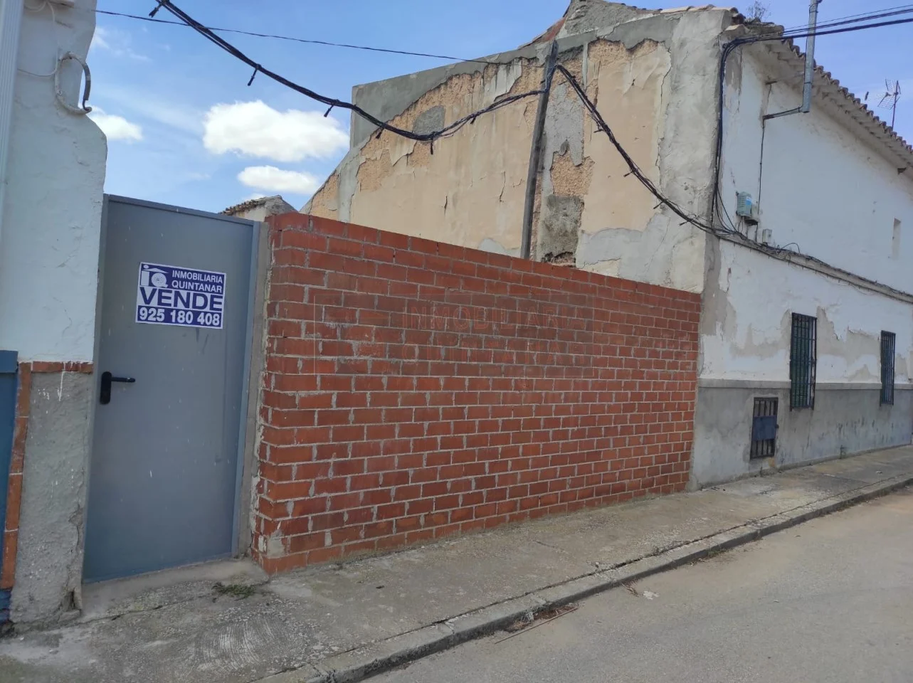 214 m² plot in Toledo village