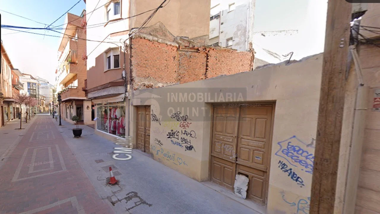 Parcela urbana céntrica de 187 m²