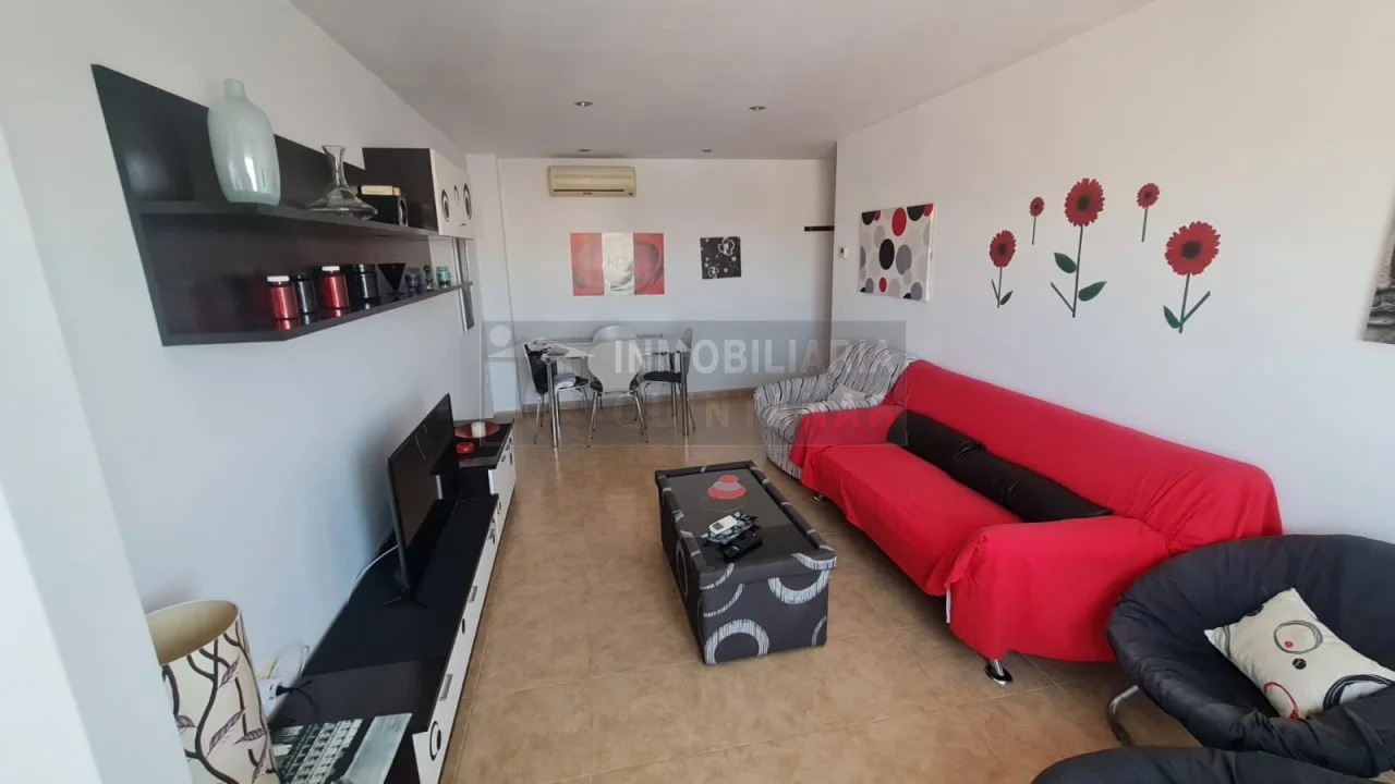 Piso céntrico amueblado de 3 dormitorios