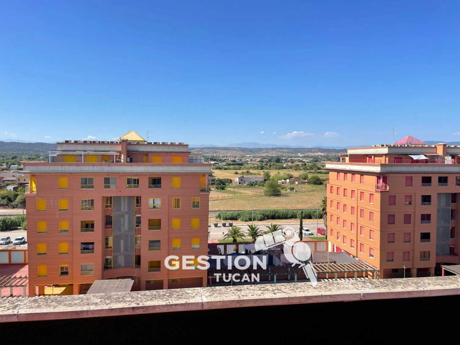 Ático amplio con terraza de 120 m²